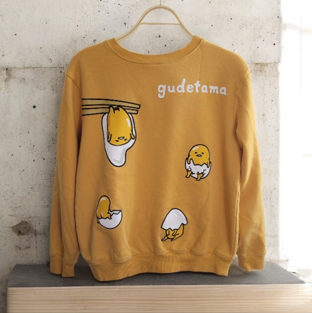 Love Tribe Yellow Gudetama Crewneck Sweater, Women's Medium